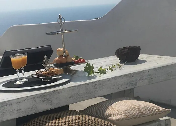 Apart-hotel Santolia Art 4*