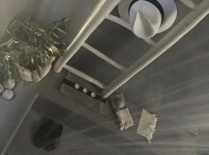 Santolia Art Aparthotel Oia