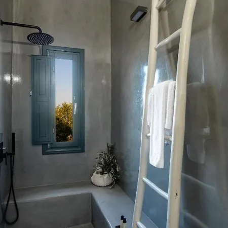 Santolia Art أويا