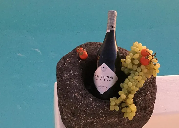 Santolia Art Aparthotel Oia