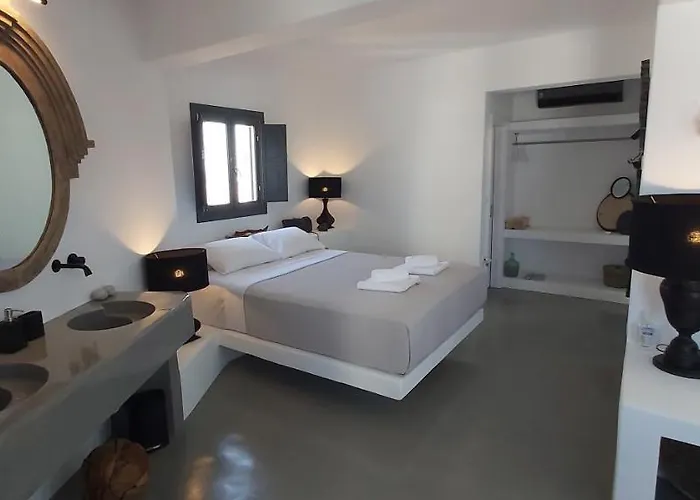 Santolia Art Aparthotel Oia