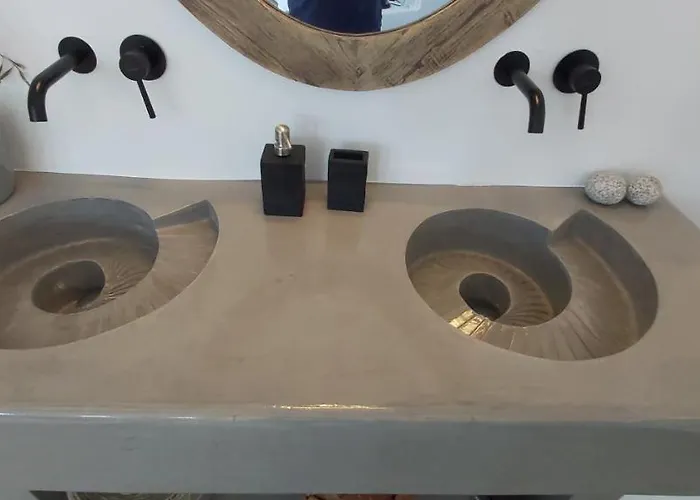 Santolia Art Aparthotel